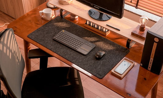 Declutter Your Desk, Clear Your Mind